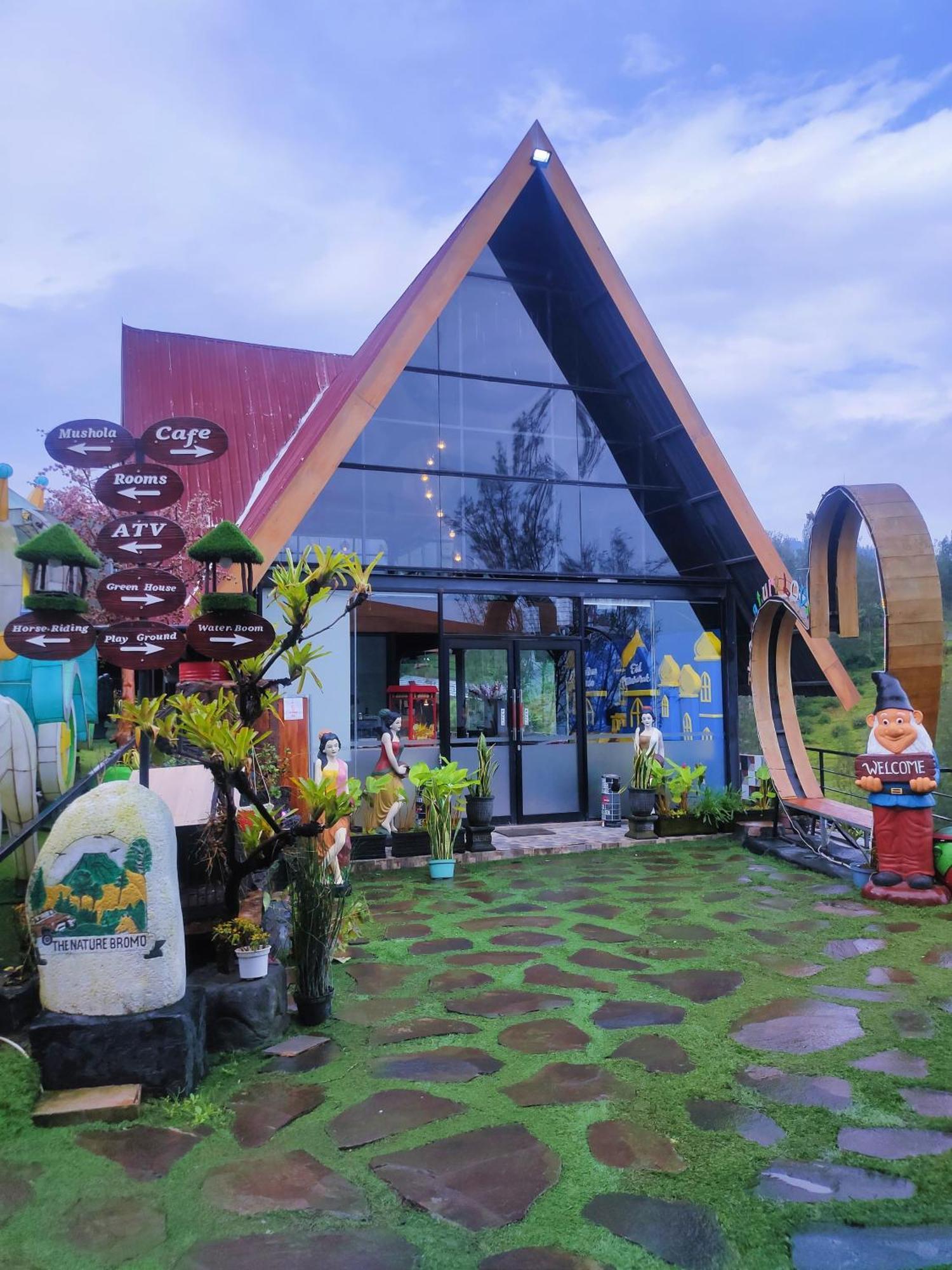 Hotel Nature Bromo And Resort Пасуруан Экстерьер фото